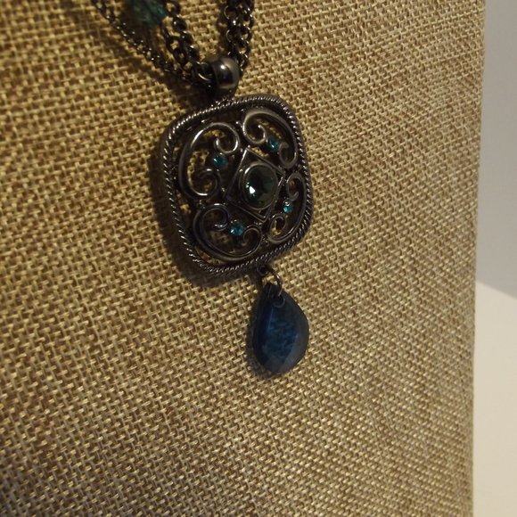 Jewelry | Pendant Necklace Gunmetal And Teal Really Pretty Rhinestone ...